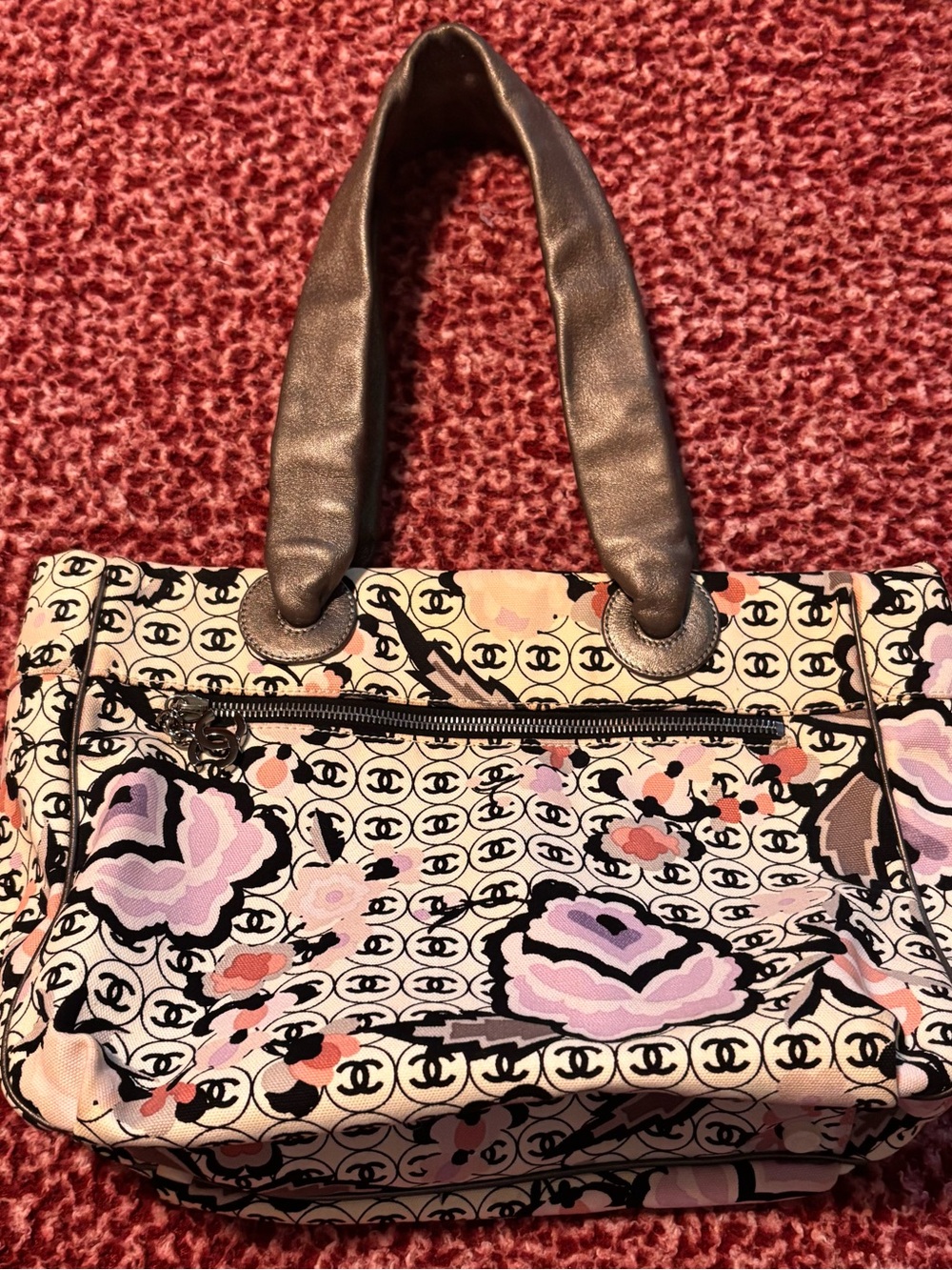 Chanel CC Camellia tote with leather handles